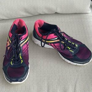 Fila Escape Running Shoes, size 10